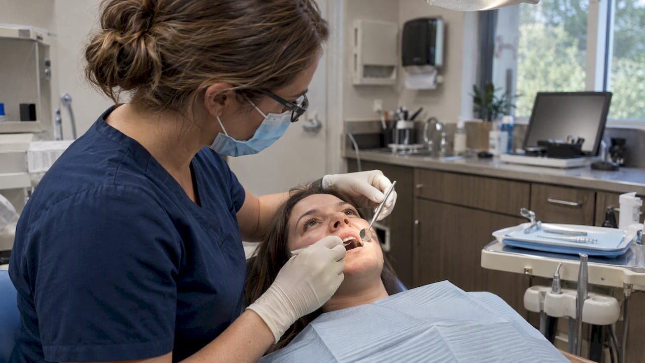 Uninsured in Tallahassee? Emergency Dentist Costs Include $800 Crowns